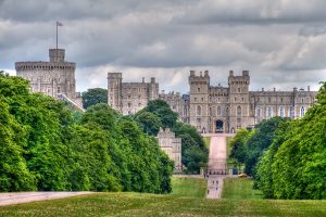 Long walk great viewing point for royal wedding